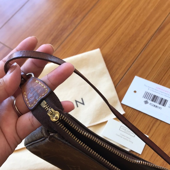 Authentic Louis Vuitton Pochette - Picture 4 of 5